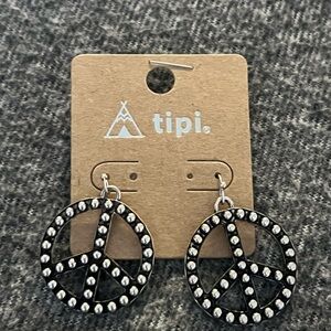 Tipi Black Peace Sign Boho Coachella Studded Earrings